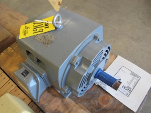 MOTOR, ELECTRIC TYPE, 15 HORSEPOWER, 460V/60HZ ELEC RATING, 1755 RPM, 18 AMPS. PART # S2532 (W-44) LOADING & HANDLING FEE $15-